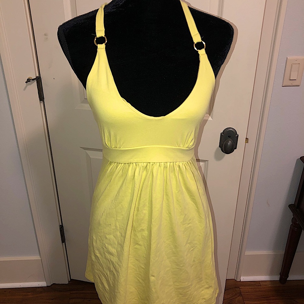 Yellow dress tied on neck